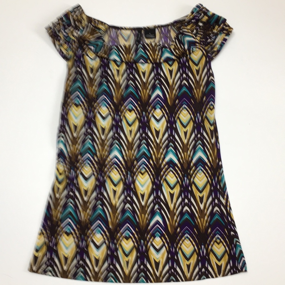 🐶 New Direction Ladies Sleeveless Top 🐶